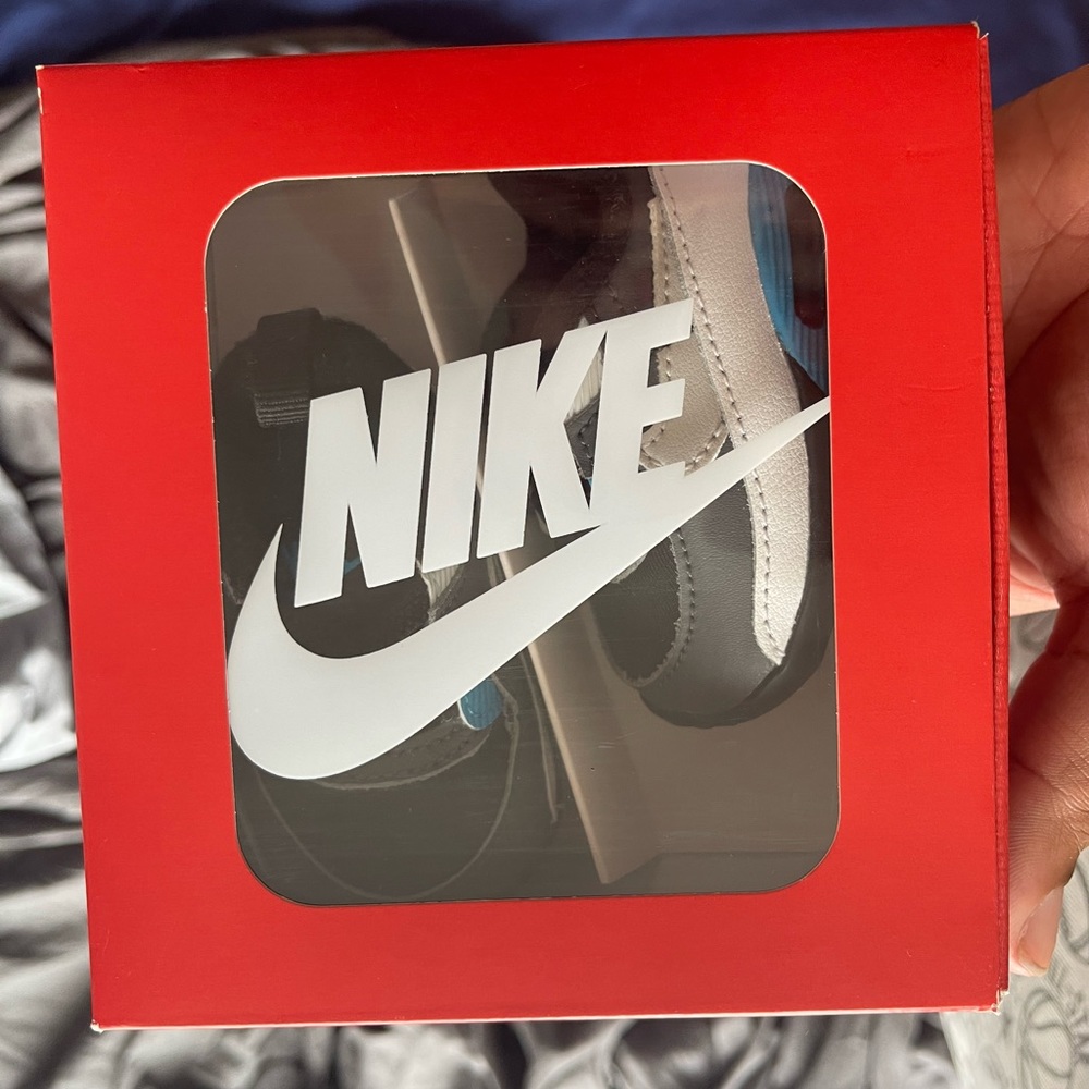 1c Nike Airmax’s
